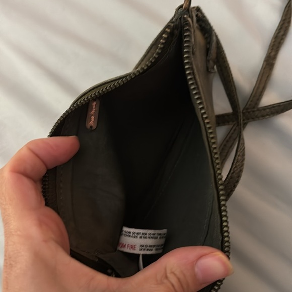 Free People Lamb Leather Distressed Army Green Gray Wristlet Wallet Phone Case - Picture 4 of 6